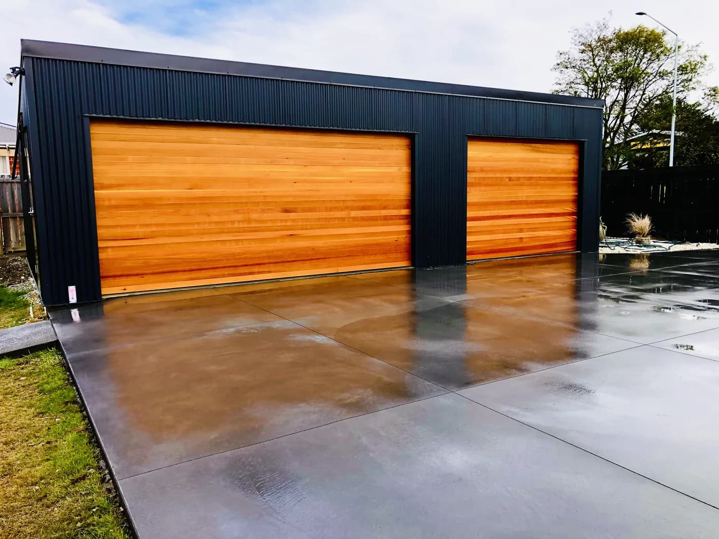 65m² residential garage, 10m x 6.5m